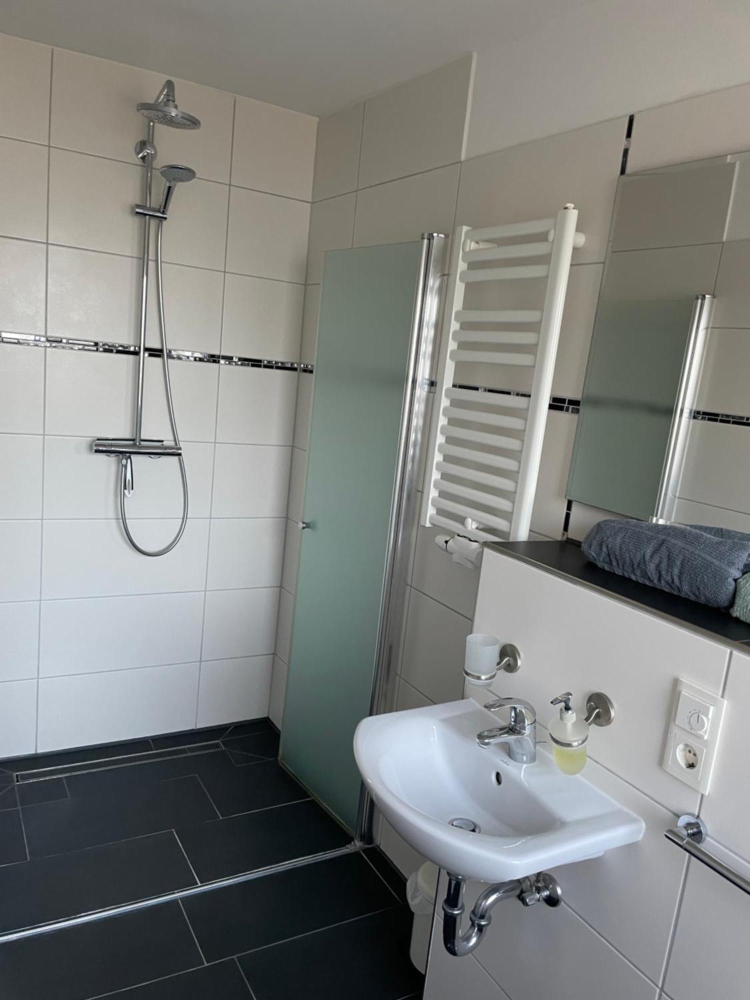Apartment Mit Fussbodenheizung Nahe Messe, Gratis Parkplatz Und Abstellplatz E - Bike Hannover